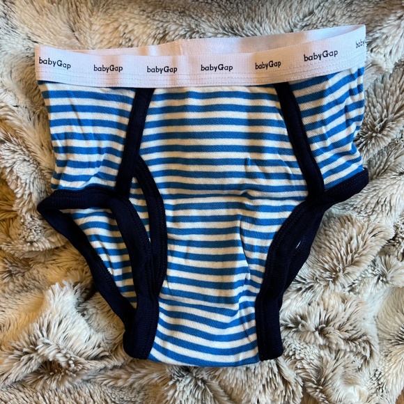 NWT Baby Gap Underwear - Boys 4 - 5 Years Old (Pack of 5) - Bundle Discount - Picture 2 of 4